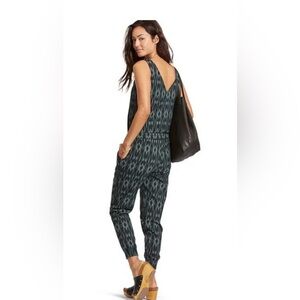Athleta Black / olive gray Patterned cross back Jumpsuit size 0